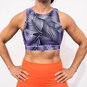 Chestee sports bra size L brand new